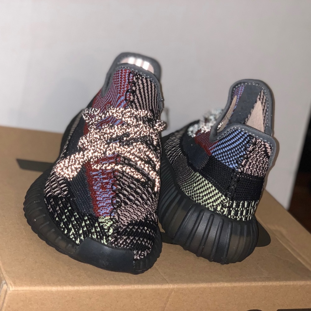 Yeezy boost 350 v2 yecheil